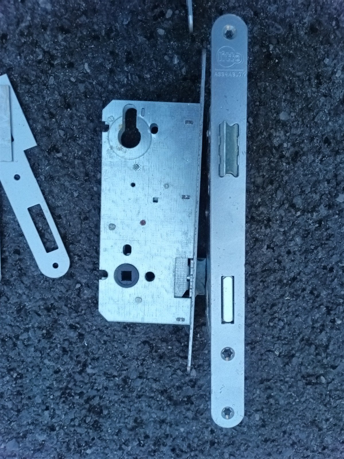 nouvelles serrures de porte, achat erroné, cher, incontourna, Enlèvement, Neuf, Métal, Autres types