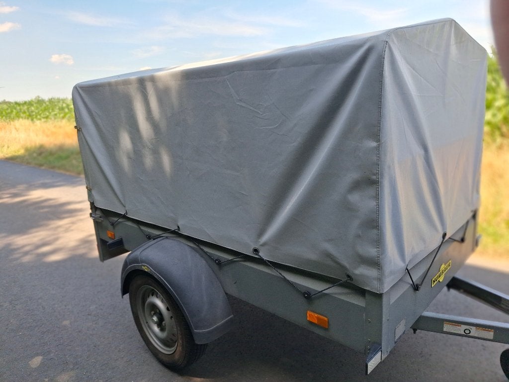 Gesloten aanhangwagen HUMBAUR, Ophalen, Zo goed als nieuw