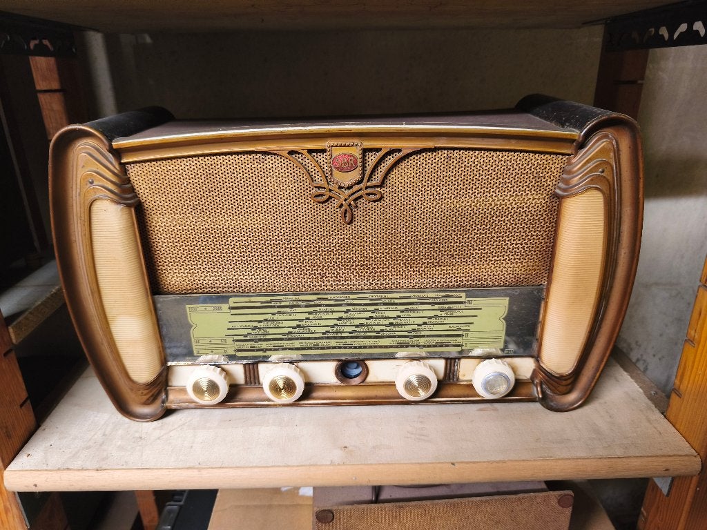prachtige radio SBR 1053A, Antiek en Kunst, Ophalen