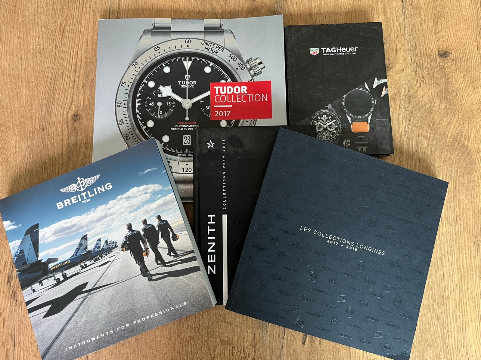 Catalogues de montres 2017 - 2018 et livres, Enlèvement ou Envoi, Utilisé