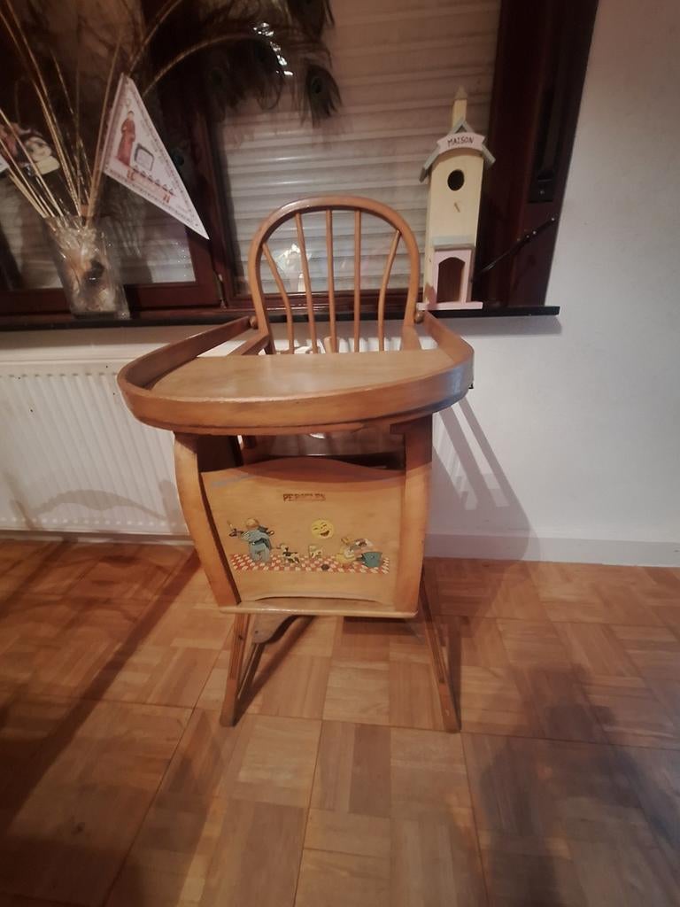Oude kinderstoel Pericles, Ophalen