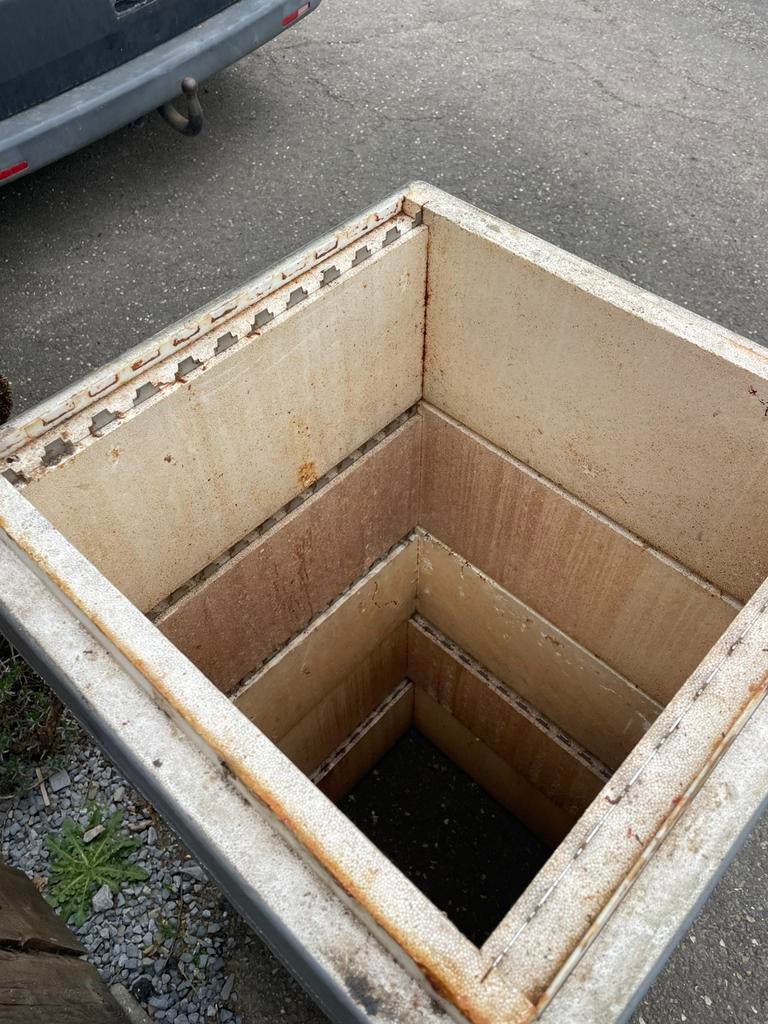 Complete kunststof simplex bijenkast, Bijen