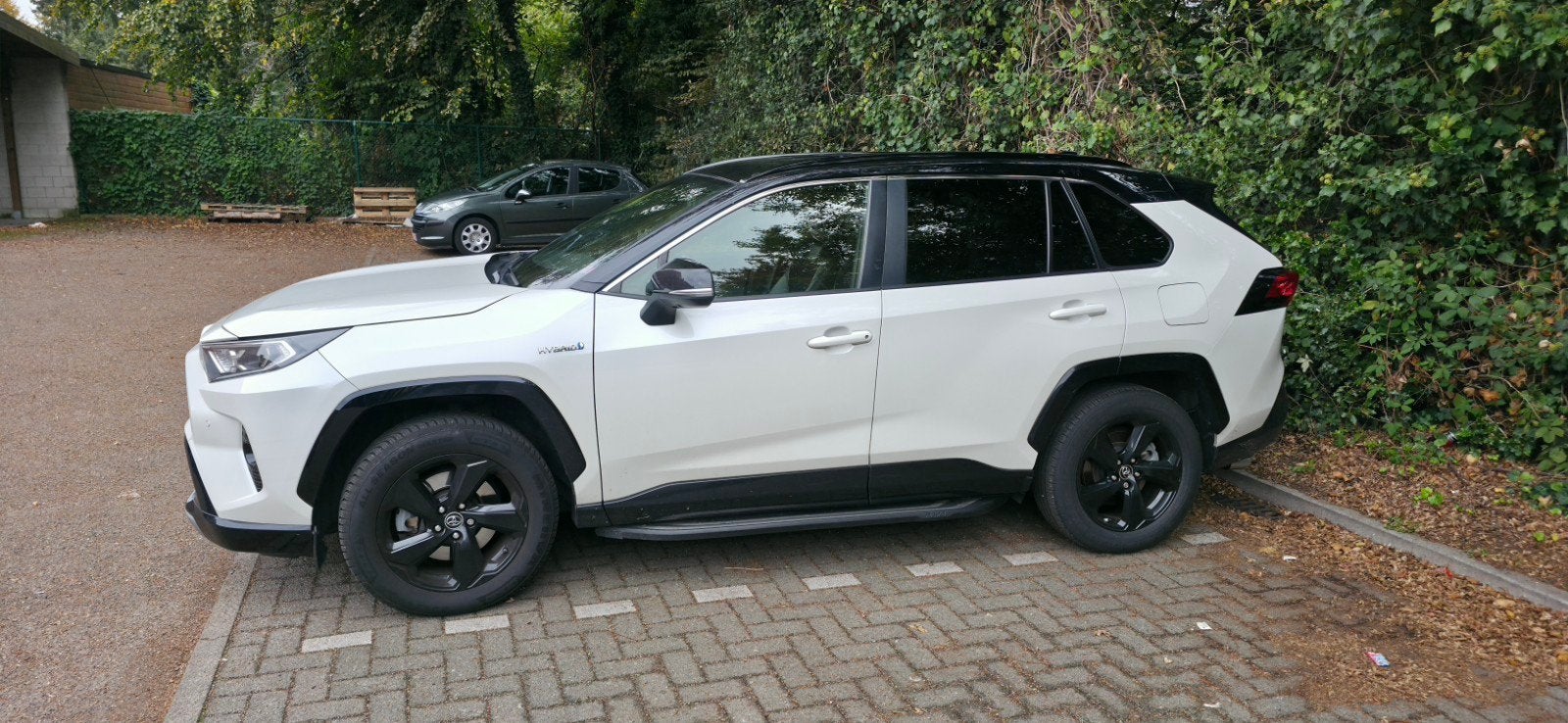 toyota rav4, Auto's, Automaat, Zwart, Wit, Geheel digitaal combi-instrument