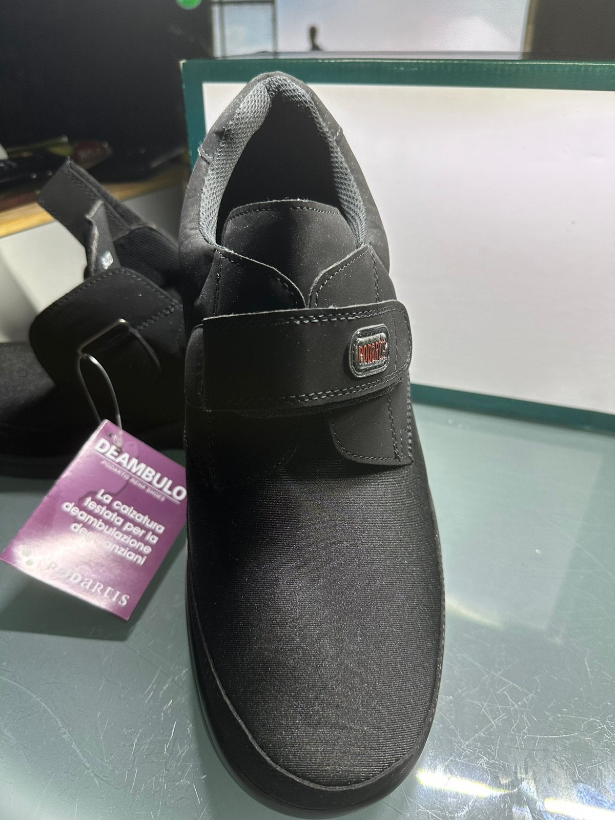 Gloednieuwe superzachte ( wond) schoenen PODARTIS, Kleding | Heren, Schoenen, Ophalen of Verzenden, Nieuw, Zwart