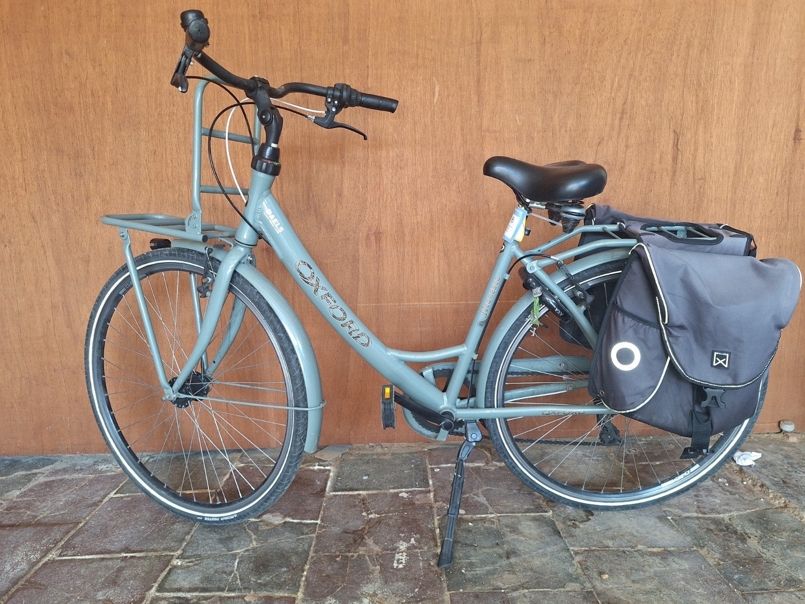Damesfiets Oxford Negresco, Ophalen