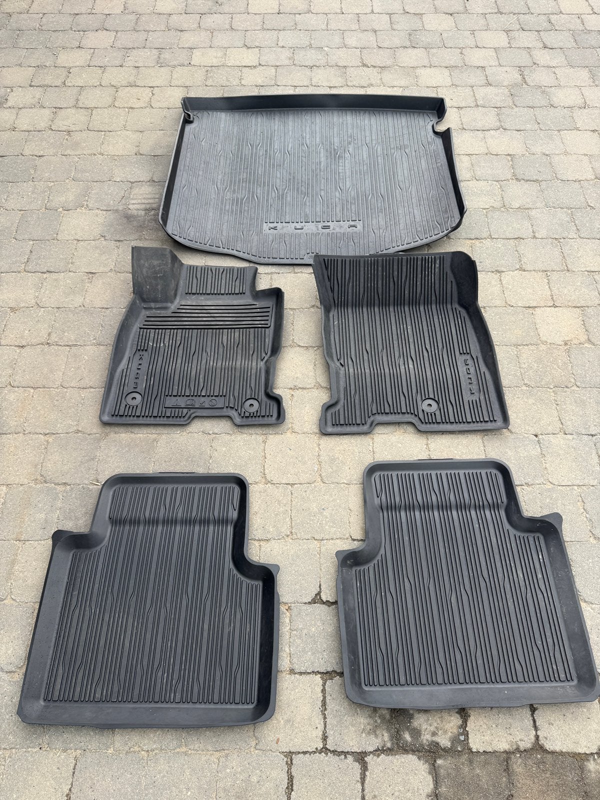 Kit carpette caoutchouc ford kuga, Enlèvement, Comme neuf