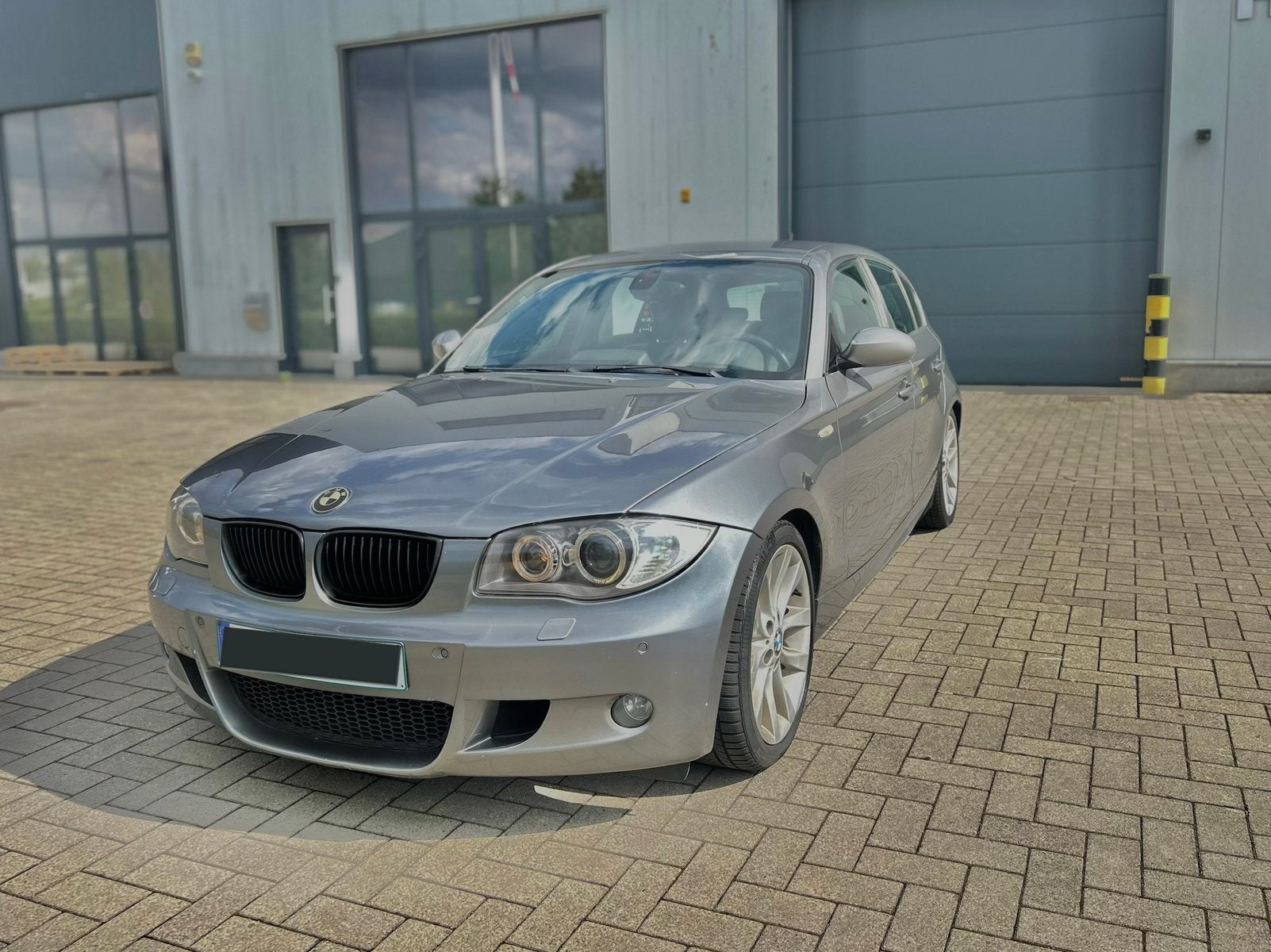 Bmw 123d / M-performance / Facelift / Airco / Xenon, Auto's, Dealer onderhouden, 1 Reeks, Bedrijf, 150 kW