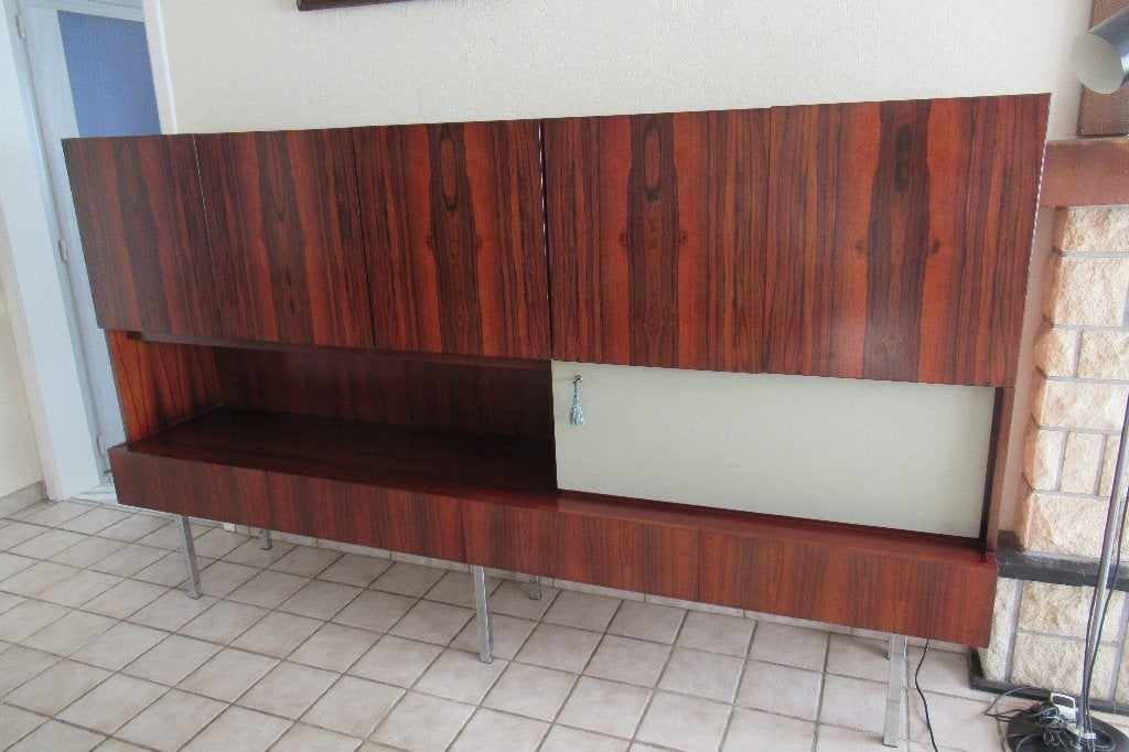 Ruime kast voor living, Ophalen, 100 tot 150 cm, Zo goed als nieuw, Met deur(en)