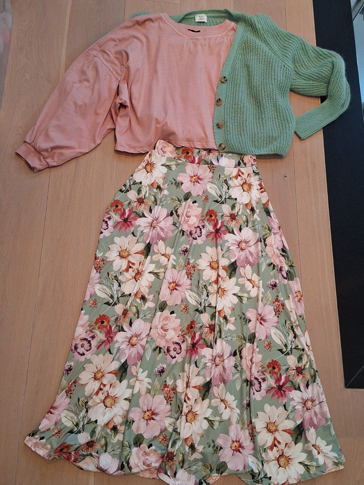 Feestelijke outfit met bloemen voor dames, Kleding | Dames, Ophalen of Verzenden, Zo goed als nieuw, Maat 38/40 (M)