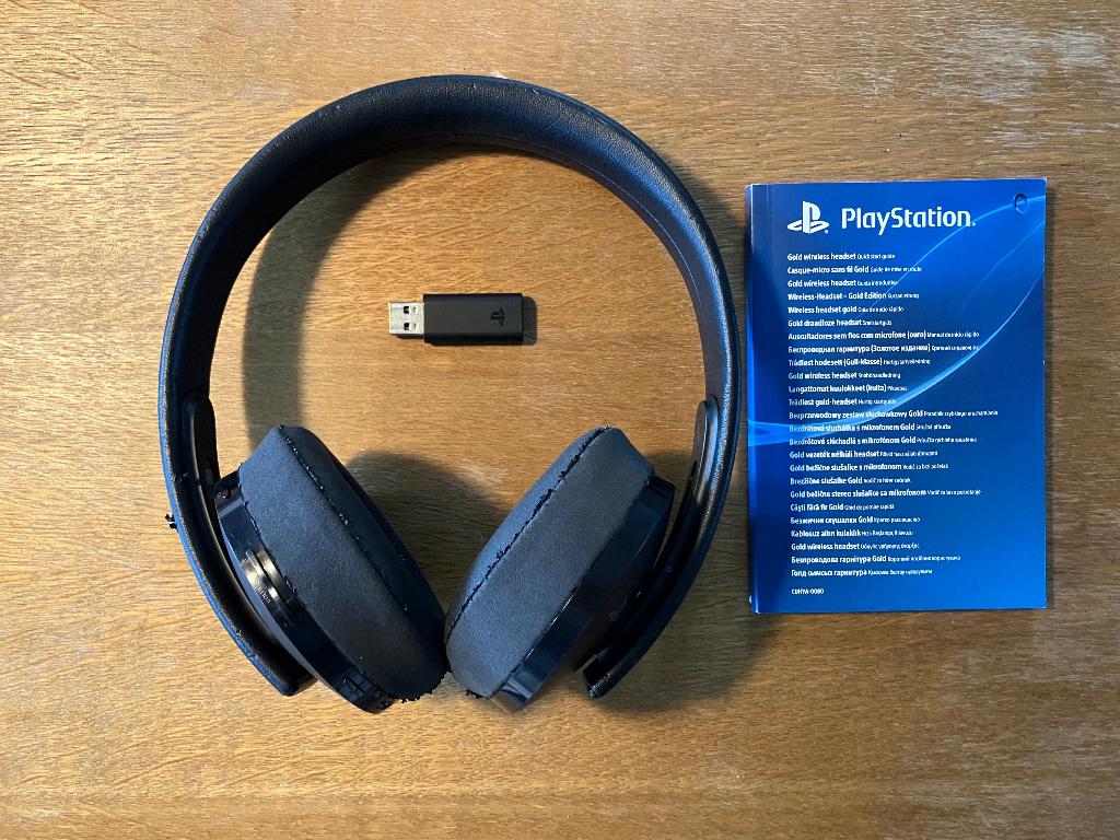 PlayStation Gold Wireless Headset, Enlèvement, Utilisé, PlayStation 3, Sans fil