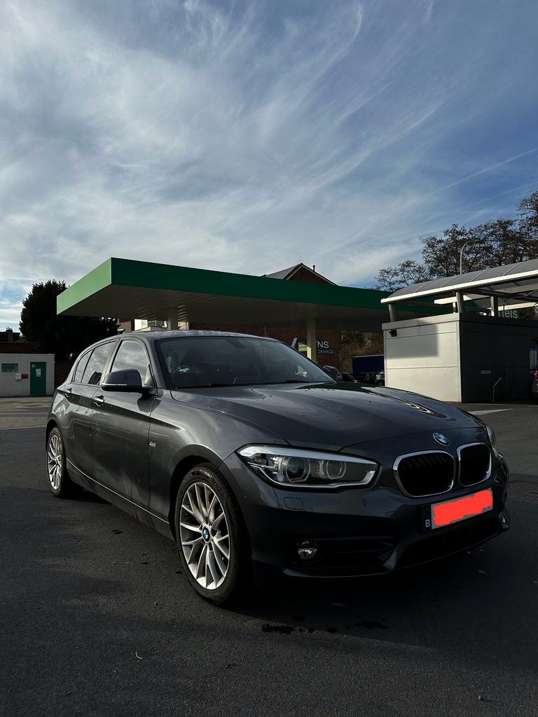 BMW 118i Sport (2017) - 59 000 km, Autos, 100 kW, Argent ou Gris, Achat, Euro 6