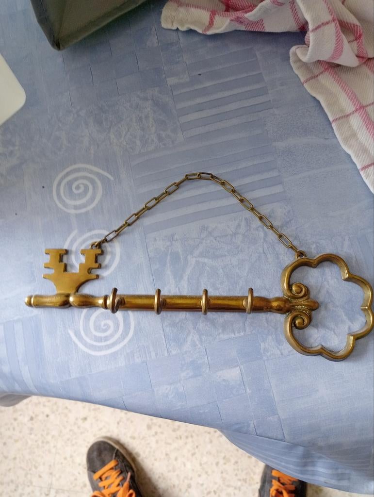 Porte-clés mural ancien, Antiquités & Art, Antiquités | Bronze & Cuivre, Enlèvement ou Envoi