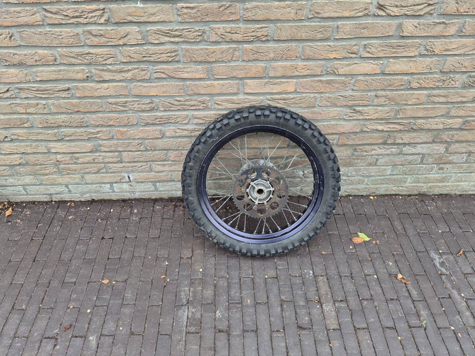 compleet motorwiel 18 inch goed om banden te leren vervangen, Motoren, Ophalen, Gebruikt