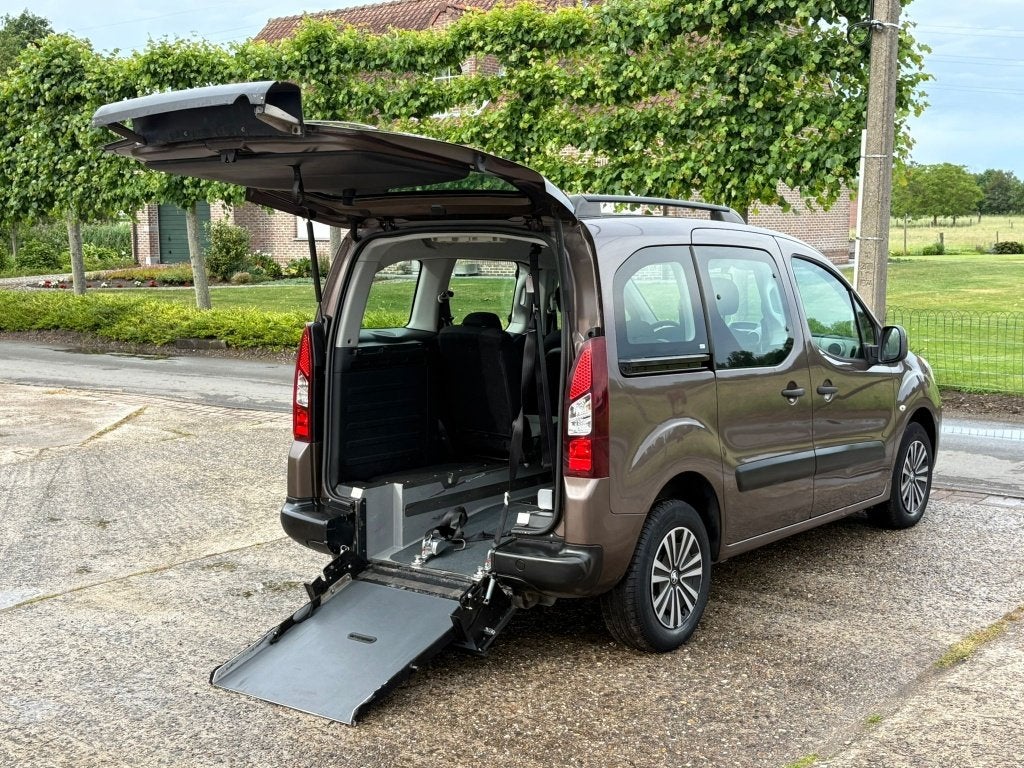️♿️Peugeot Partner 1.6i Rolstoel Invalide Mindervalide TPMR, Auto's, Monovolume, Bedrijf, Handgeschakeld, https://public.car-pass.be/vhr/4fa6088d-3c25-4293-ae1c-b0602088b8aa