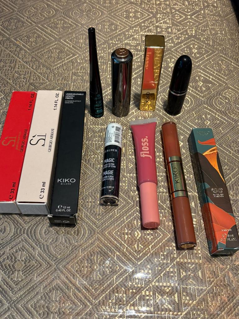 Lot produits de beauté, Enlèvement ou Envoi, Comme neuf, Rouge, Lèvres