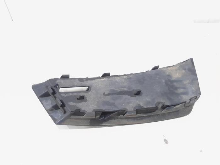 Bumper Rooster van een Audi A4, Gebruikt, -, -, Bumper