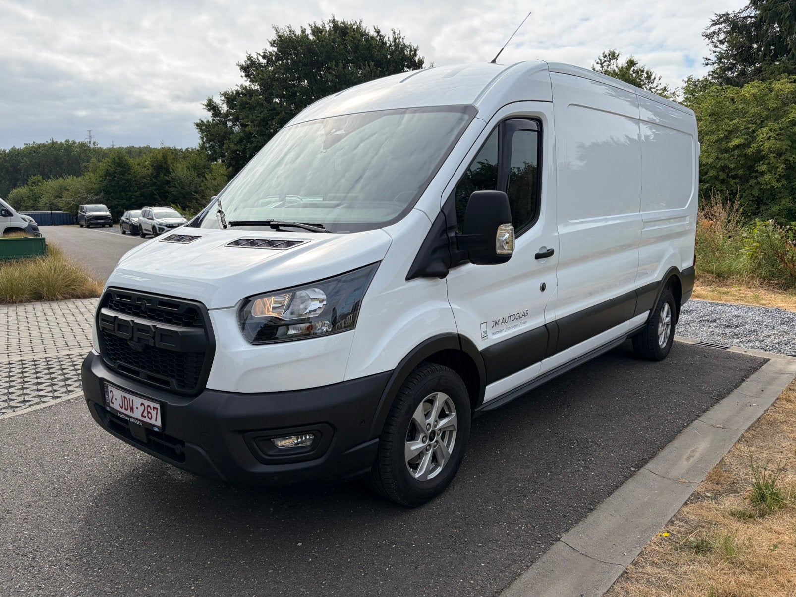 Transit 350L 8-traps Automaat, Autos, Camionnettes & Utilitaires, Euro 6, 3 places, 2800 kg, Noir