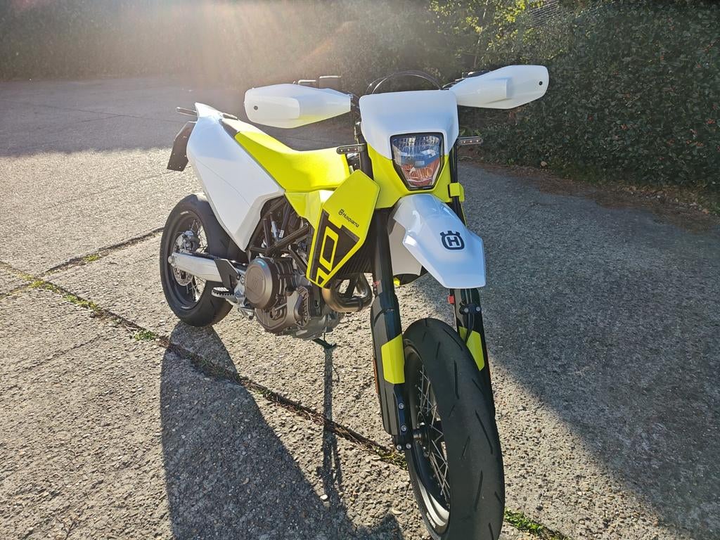 Husqvarna 701 supermotard model 2026 uit voorraad leverbaar, 700 cc, Particulier, 1 cilinder, SuperMoto