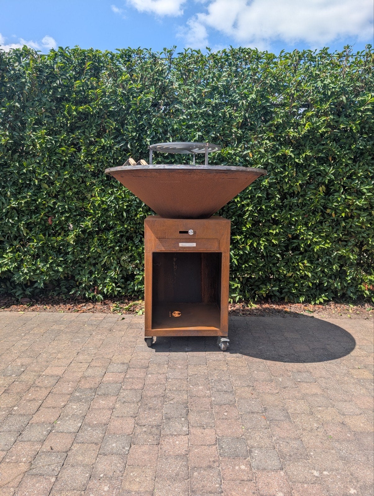 Cortenstaal BBQ *alle accessoires inbegrepen*, Ophalen, Nieuw, Met accessoires
