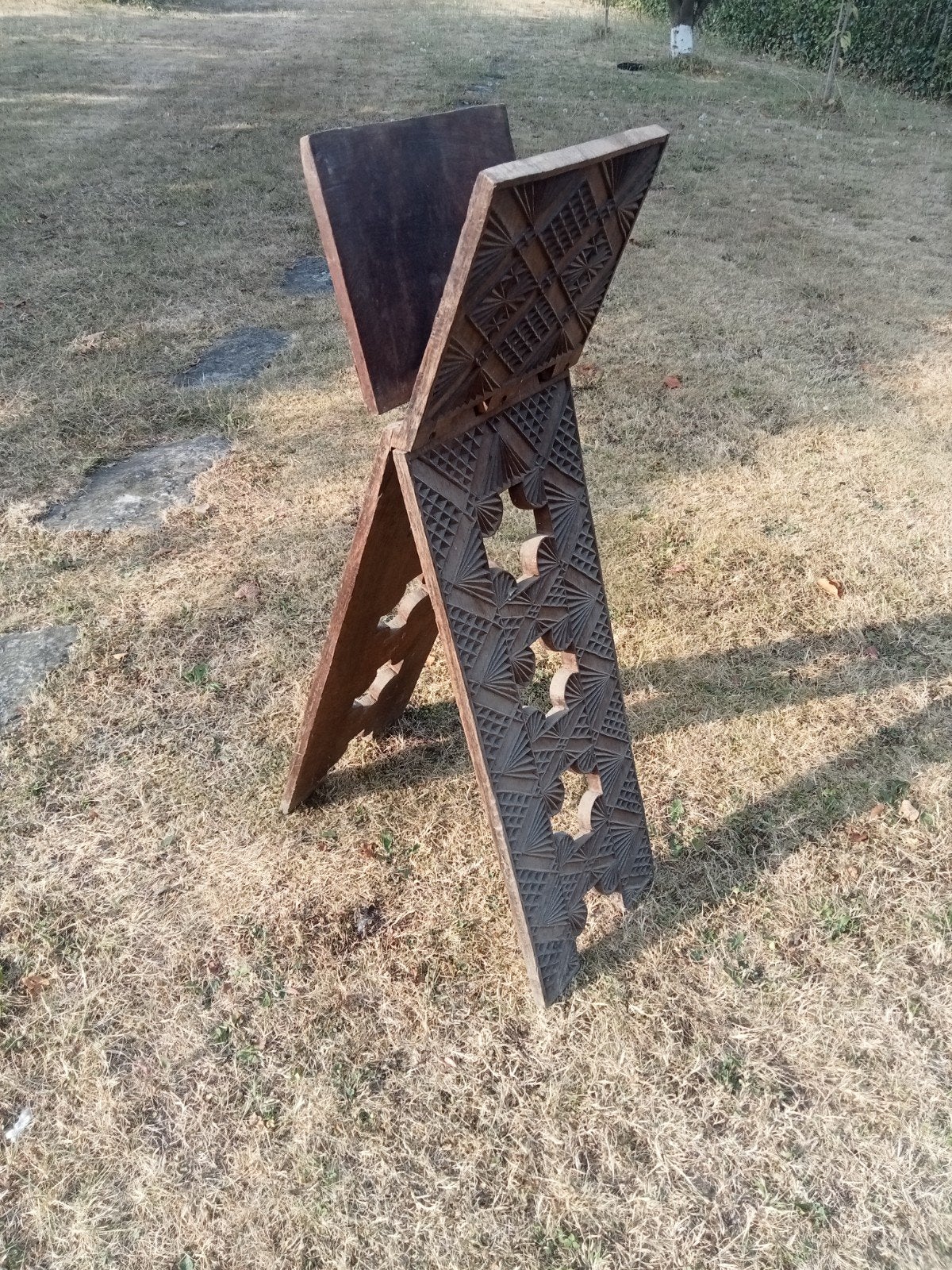 Support Coran ou autre livre, en bois sculpté, Enlèvement ou Envoi, Livre