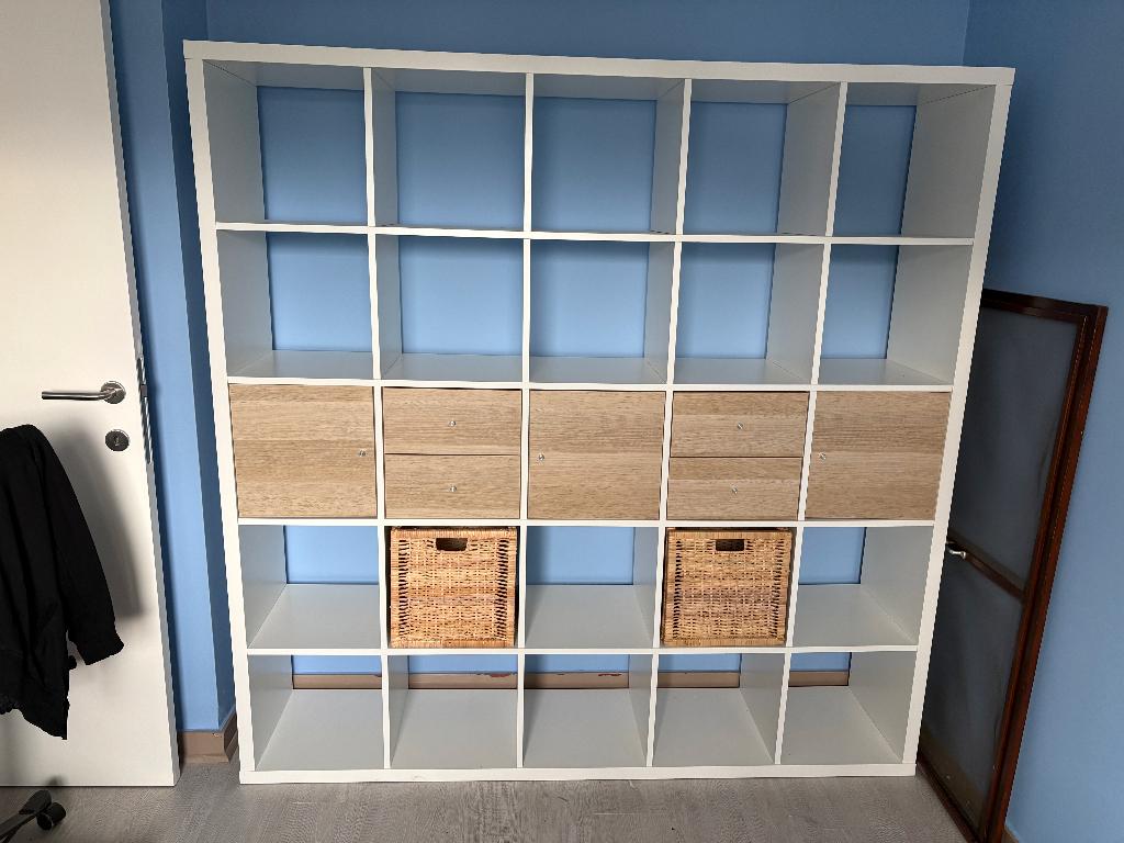 IKEA Kallax 5x5 met deuren en 2 mandjes, Ophalen, Met deur(en), 150 tot 200 cm, Zo goed als nieuw