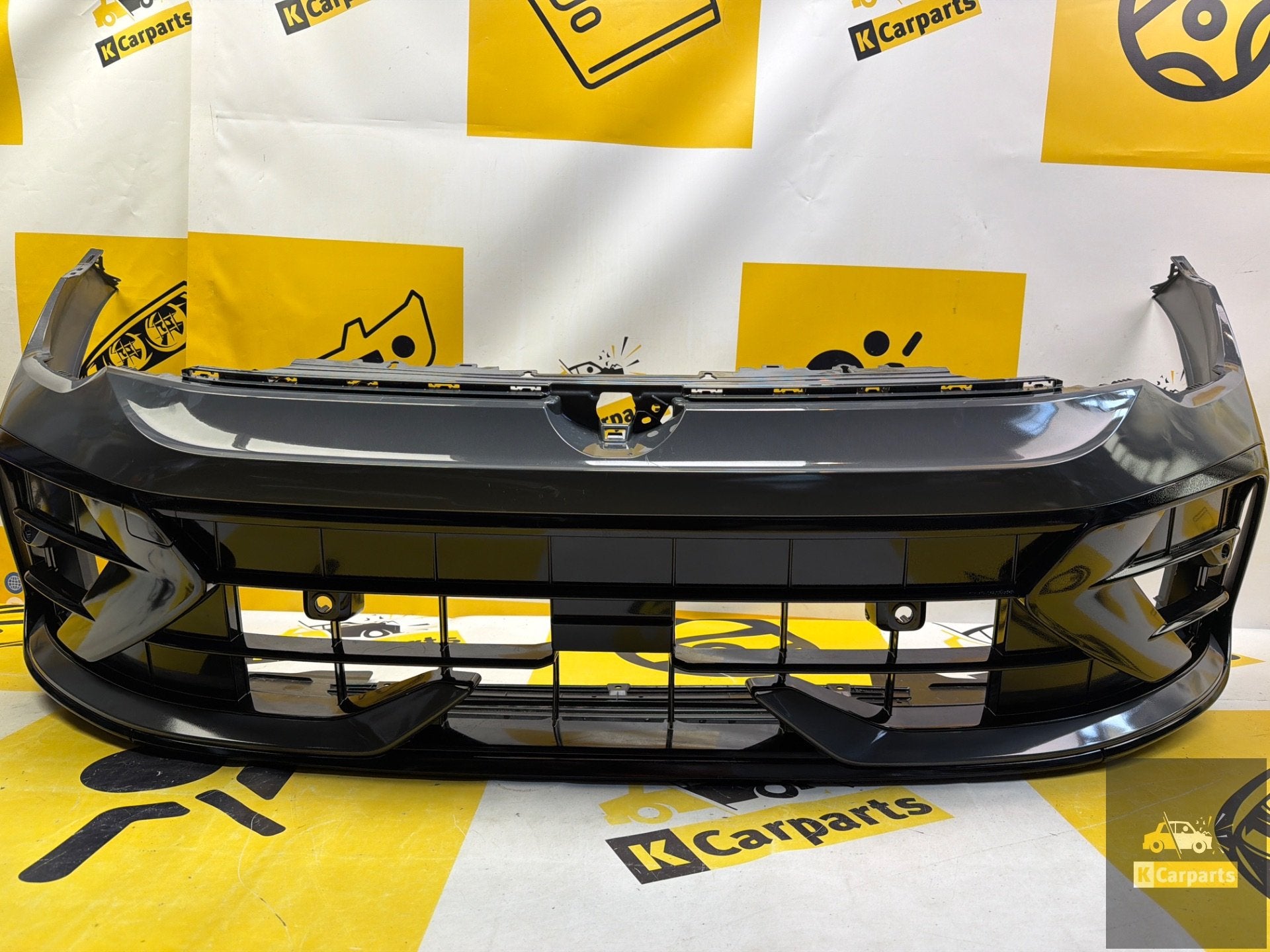 8 R R20 8.5 Volkswagen Golf FaceliftVoorbumper5H0807221l, Pare-chocs, Volkswagen, Volkswagen AG, Vw@volkswagen.de