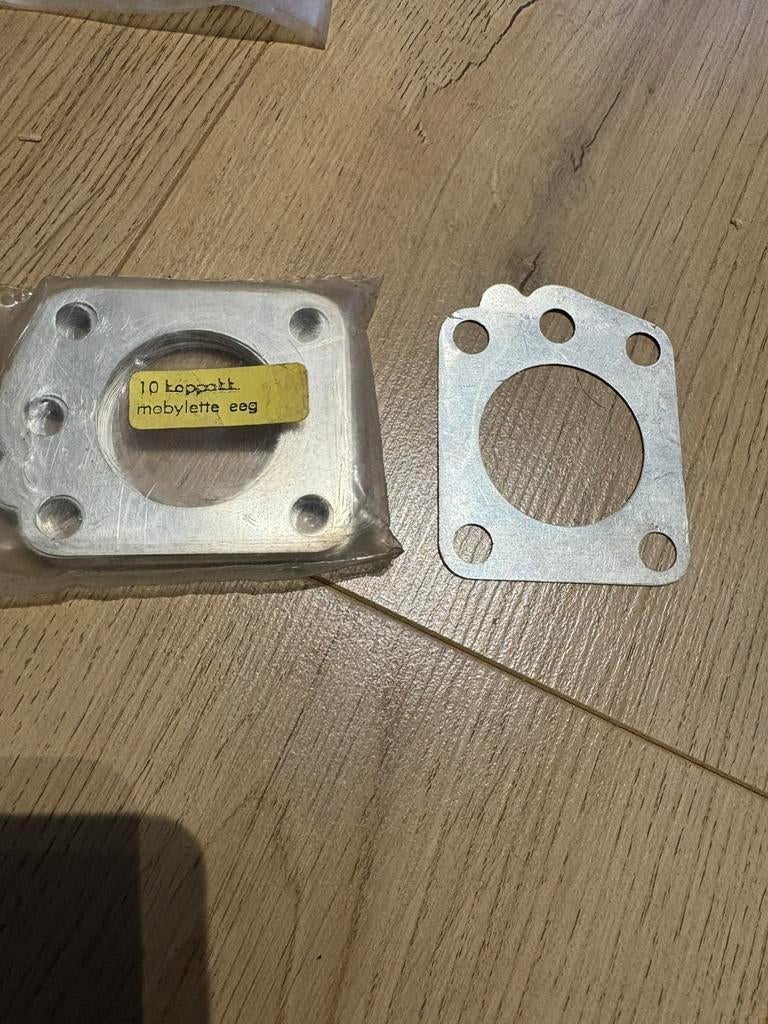 Koppakking MBK 51 AV10 / AV7 40 mm10 stuks voor 15 euro, Fietsen en Brommers, Brommeronderdelen | Algemeen, Ophalen of Verzenden
