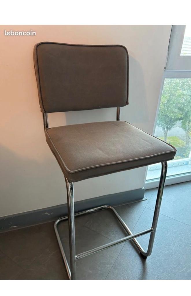 Zuiver ridge rib barstoelen, Huis en Inrichting, Ophalen, Drie, Zo goed als nieuw, Stof