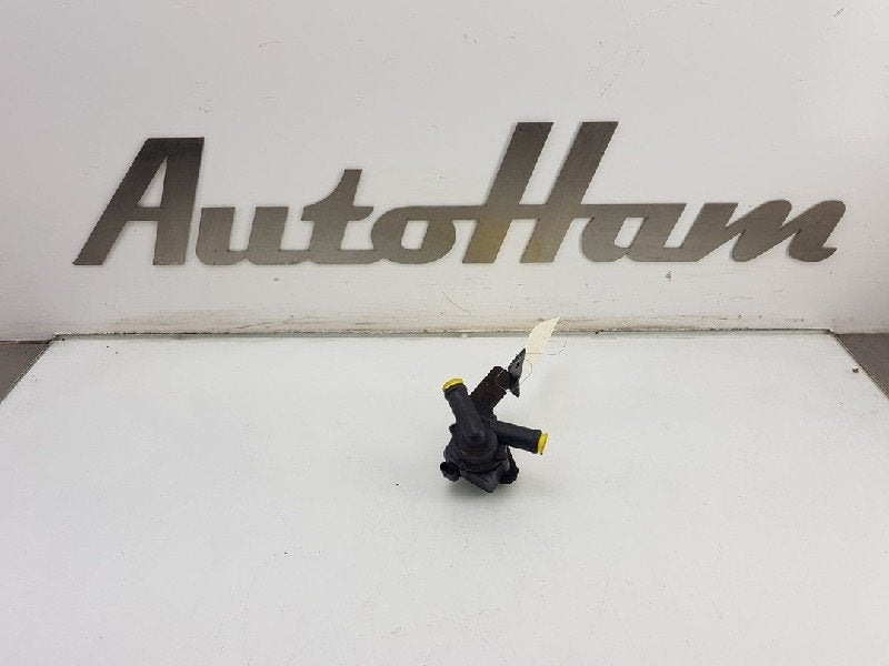 EXTRA EAU POMPE Audi A4 (B8) (01-2007/12-2015) (|03L965561|), Auto-Union-Straße  1,
85057  Ingolstadt, DE, Info@audi.de, Audi