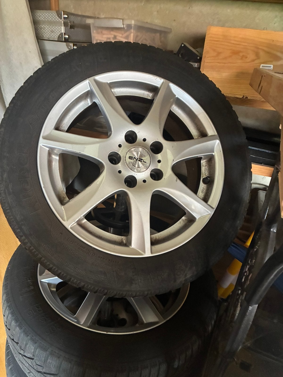 Winterbanden op aluminium velgen 100€ vanopel meriva, Ophalen
