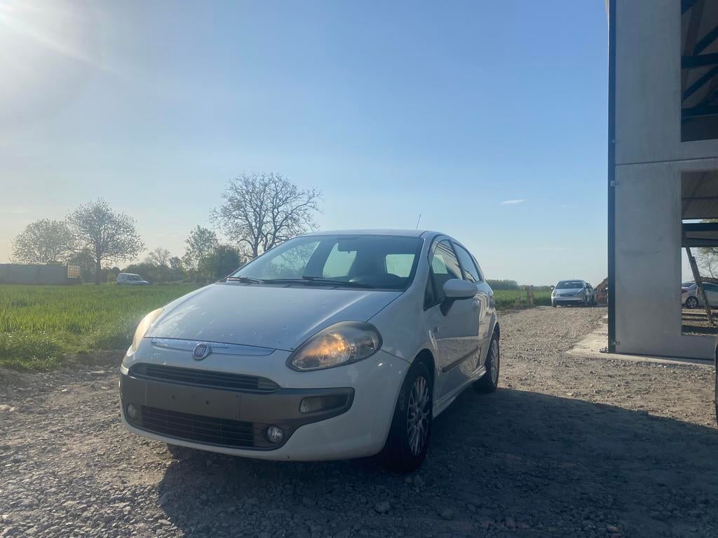 Fiat punto evo, Auto's, Voorwielaandrijving, Euro 5, Stof, 4 cilinders