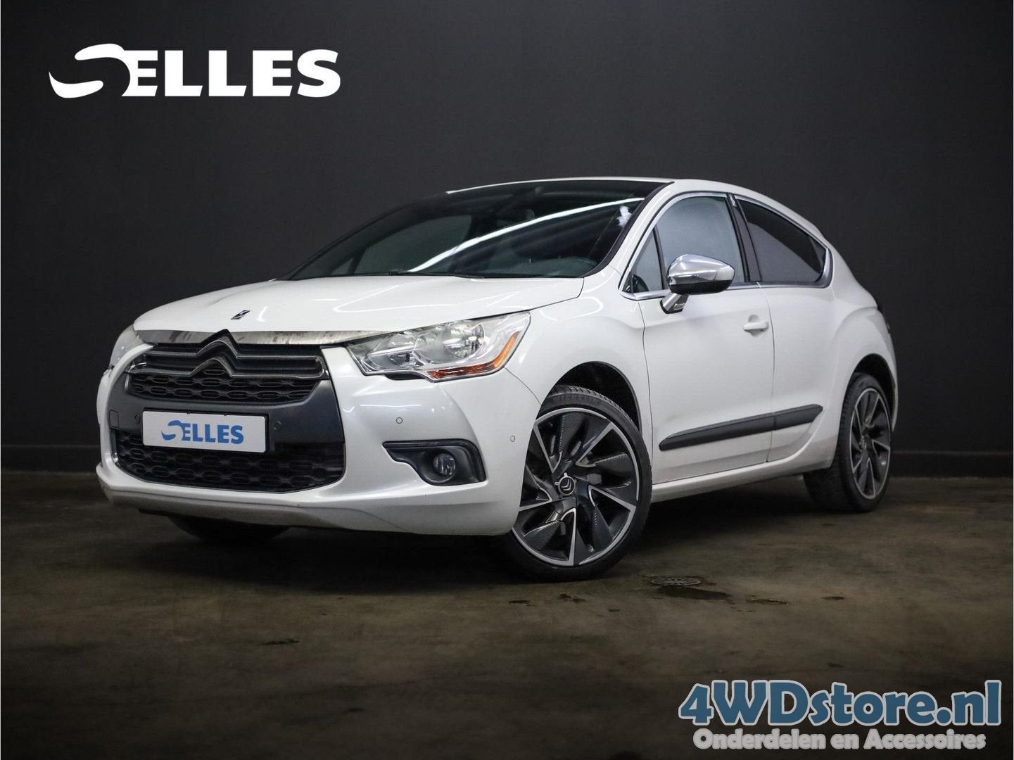 Citroen DS4 1.6 THP Sport Chic | Trekhaak | 200 PK | Lederen, Zwart, 149 g/km, Wit, Handgeschakeld