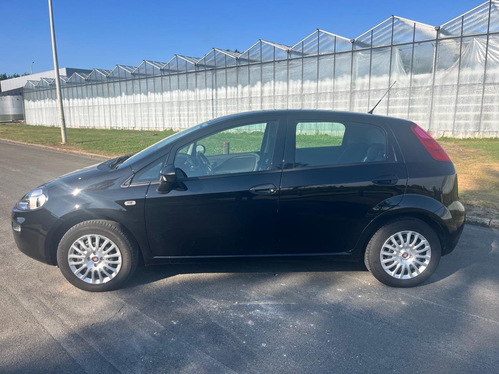 Fiat Punto 1.2 Benzine Airco Euro6B bj 2018 11.000km Gekeurd, Auto's, Fiat, Voorwielaandrijving, Dealer onderhouden, Stof, USB