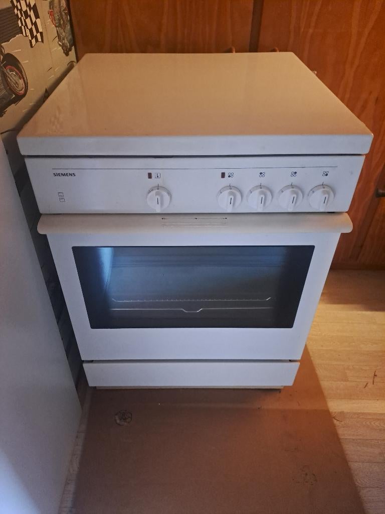 Kookfornuis, Ophalen, 4 kookzones, Zo goed als nieuw, 85 tot 90 cm