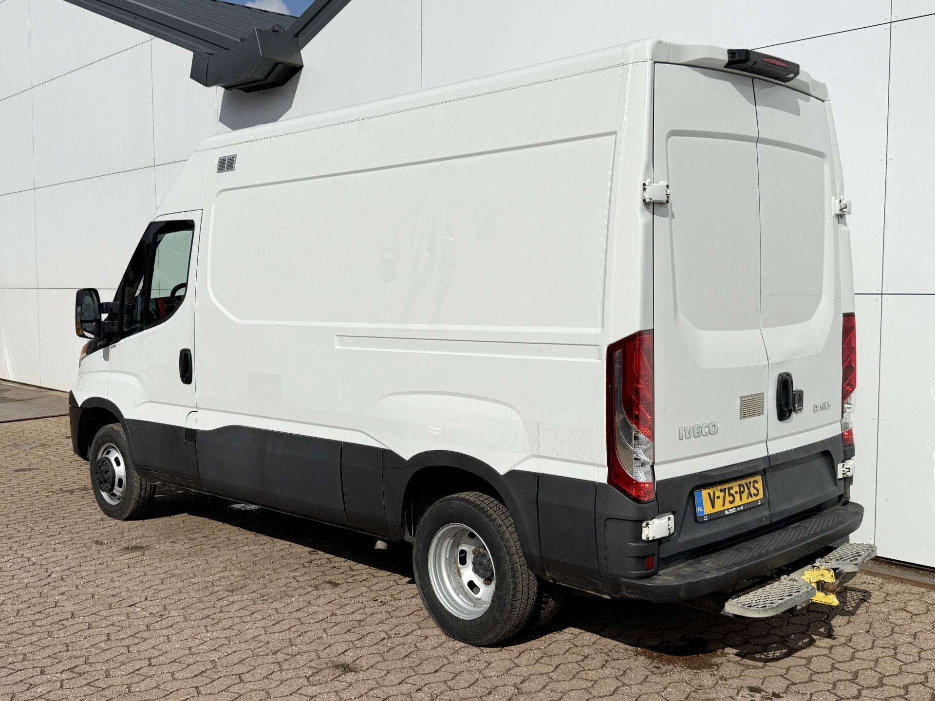 Iveco Daily 35C14 2.3 L2H2 Dubbellucht Airco Cruise control, Achat, Entreprise, Noir, 5 portes
