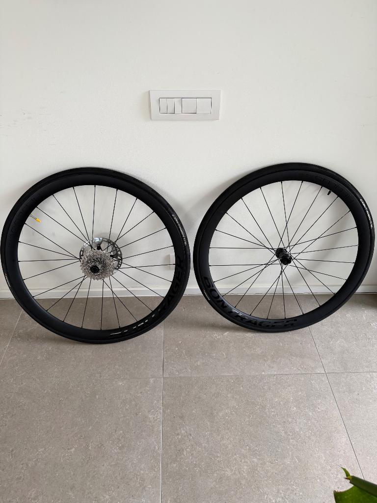 Bontrager Aeolus pro 37 wielset, Fietsen en Brommers, Ophalen of Verzenden, Gebruikt, Racefiets, Wiel