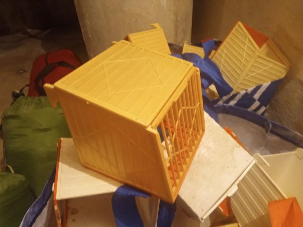 Plastieken nest bakjes voor kanaries 30 stuks