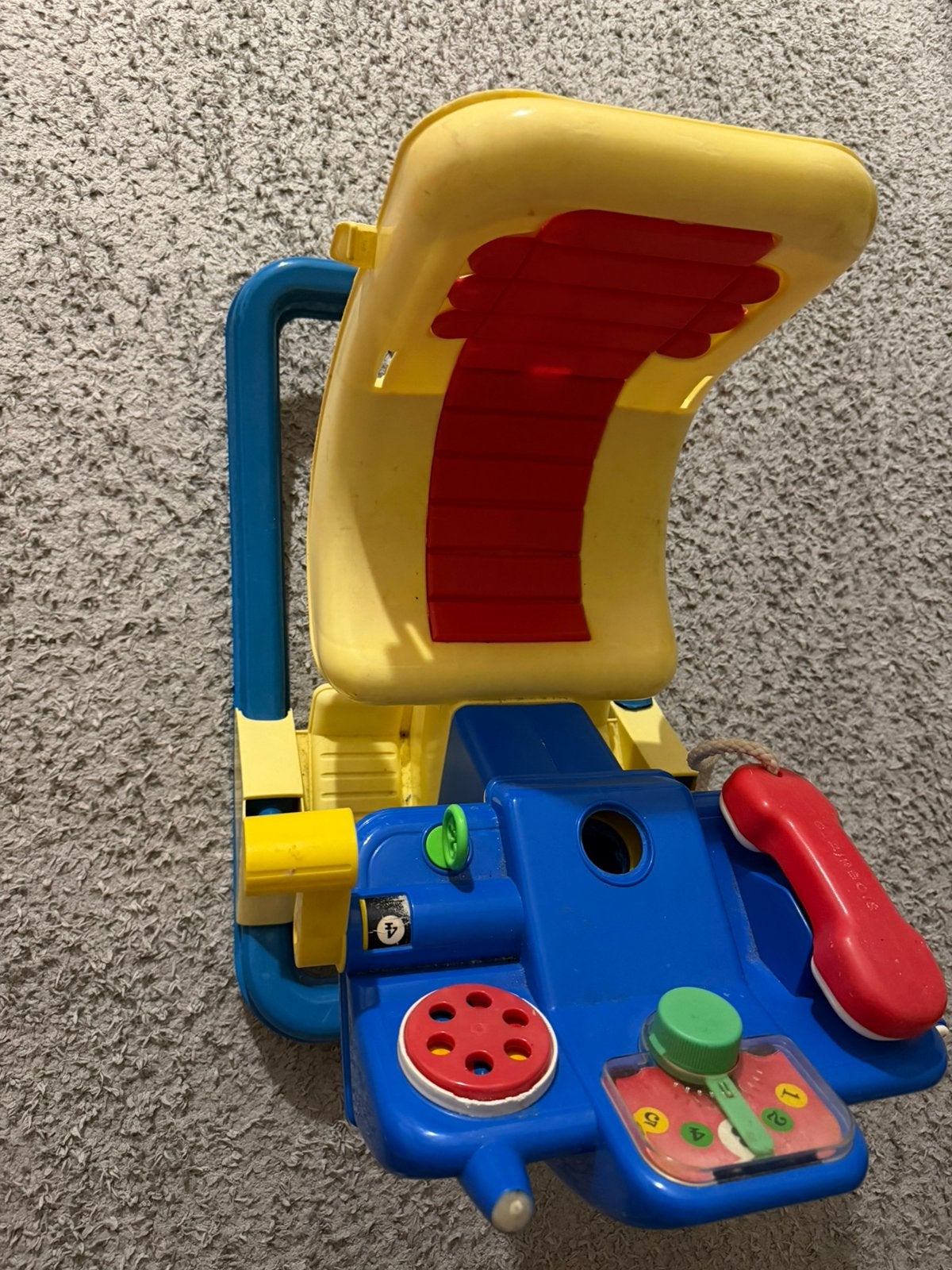 Gratis plastic schommelstoel /speelgoed, Kinderen en Baby's, Ophalen, Zo goed als nieuw