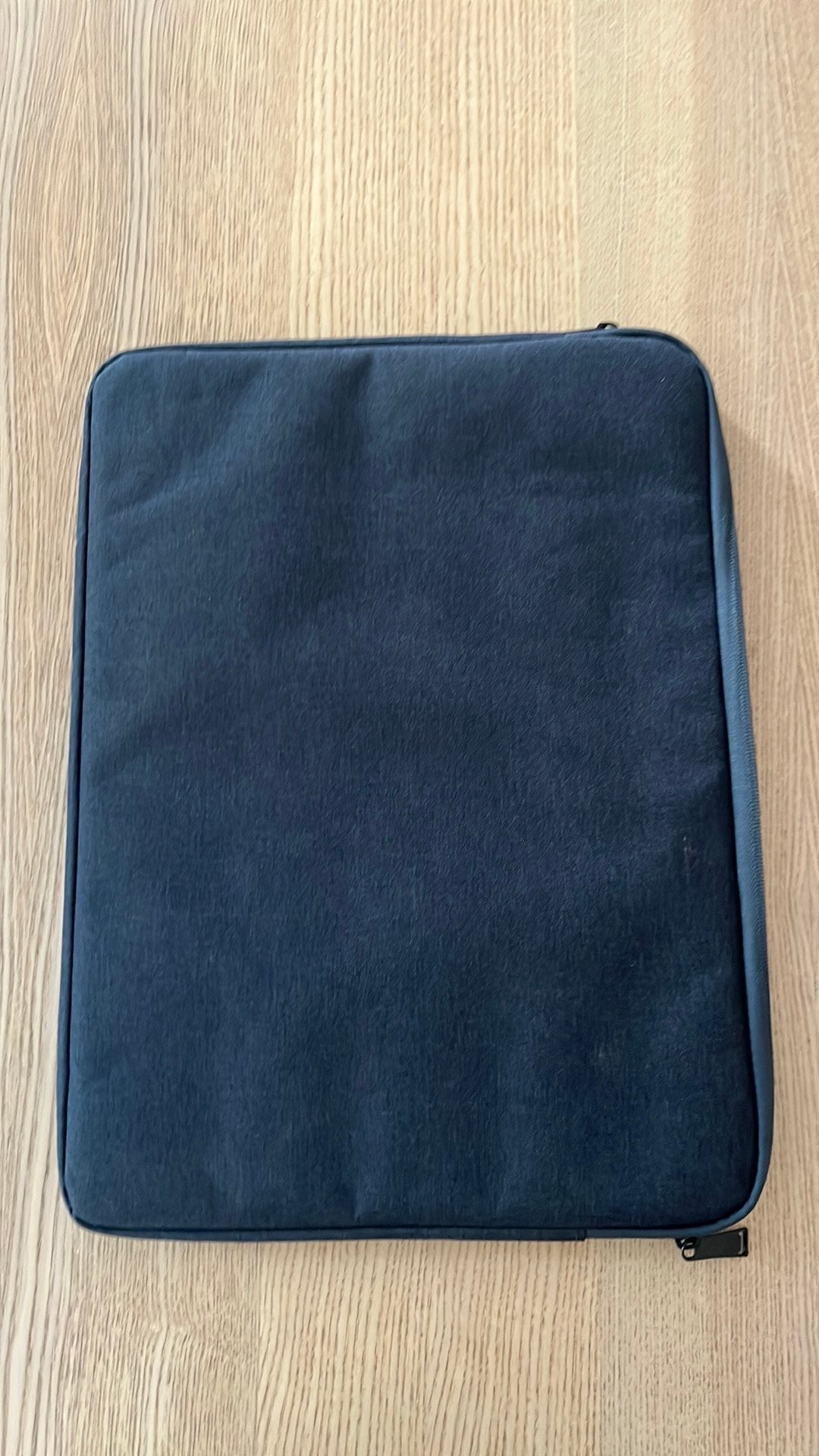 Laptophoes 17 inch, Informatique & Logiciels, Housses d'ordinateur portable, Enlèvement, Comme neuf