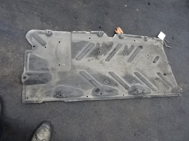 PLAQUE ARRIÈRE AVANT DROIT Mercedes-Benz CLA (117.3), Mercedes-Benz, Utilisé, Dialog.mb@mercedes-benz.com, Mercedes-Benz AG