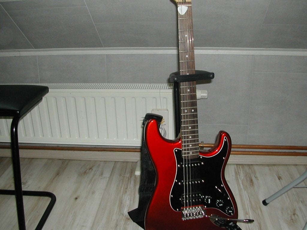 très belle guitare, Muziek en Instrumenten, Snaarinstrumenten | Gitaren | Elektrisch, Ophalen, Zo goed als nieuw, Solid body, Fender