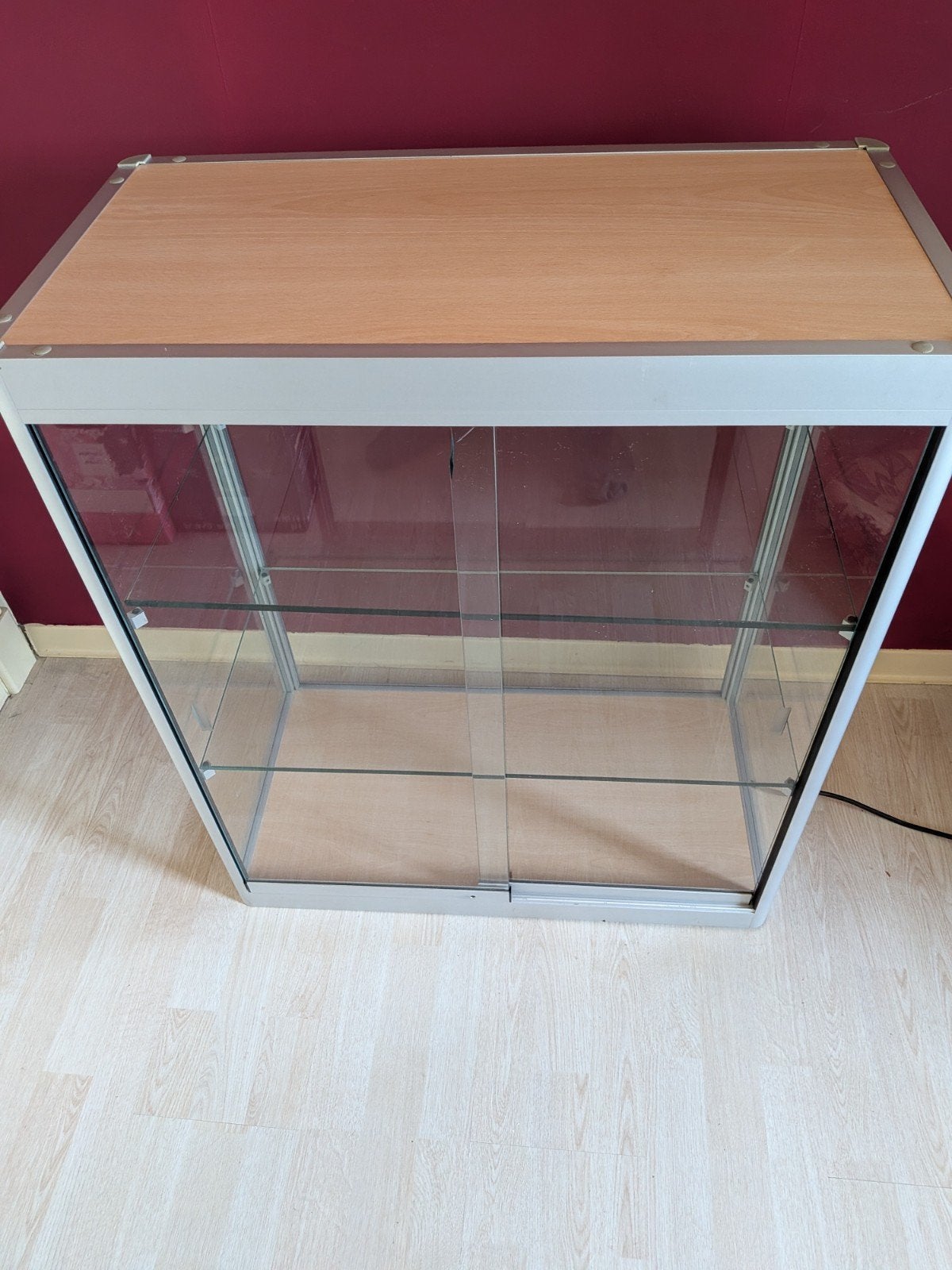 Vitrine en verre avec éclairage, Strak en modern., Avec porte(s), Moins de 100 cm, Enlèvement