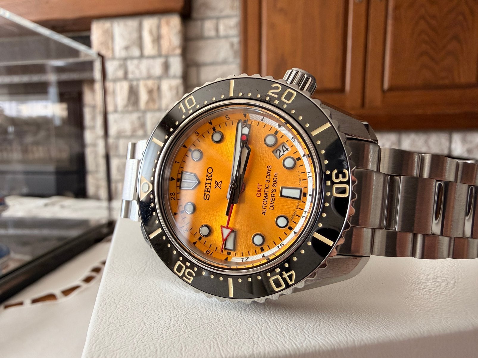 Seiko Prospex SPB487J1 “Night of Siam”, Hobby en Vrije tijd, Modelbouw | Radiografisch | Auto's, Ophalen
