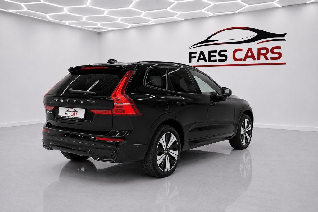 Volvo XC60 T8 AWD Plus Dark Versie 335 KW PHEV, Autos, Volvo, Cuir, Achat, Entreprise, Garantie prolongée