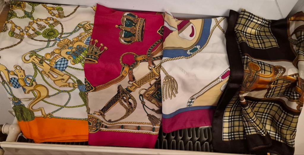 Lot foulards, Enlèvement ou Envoi