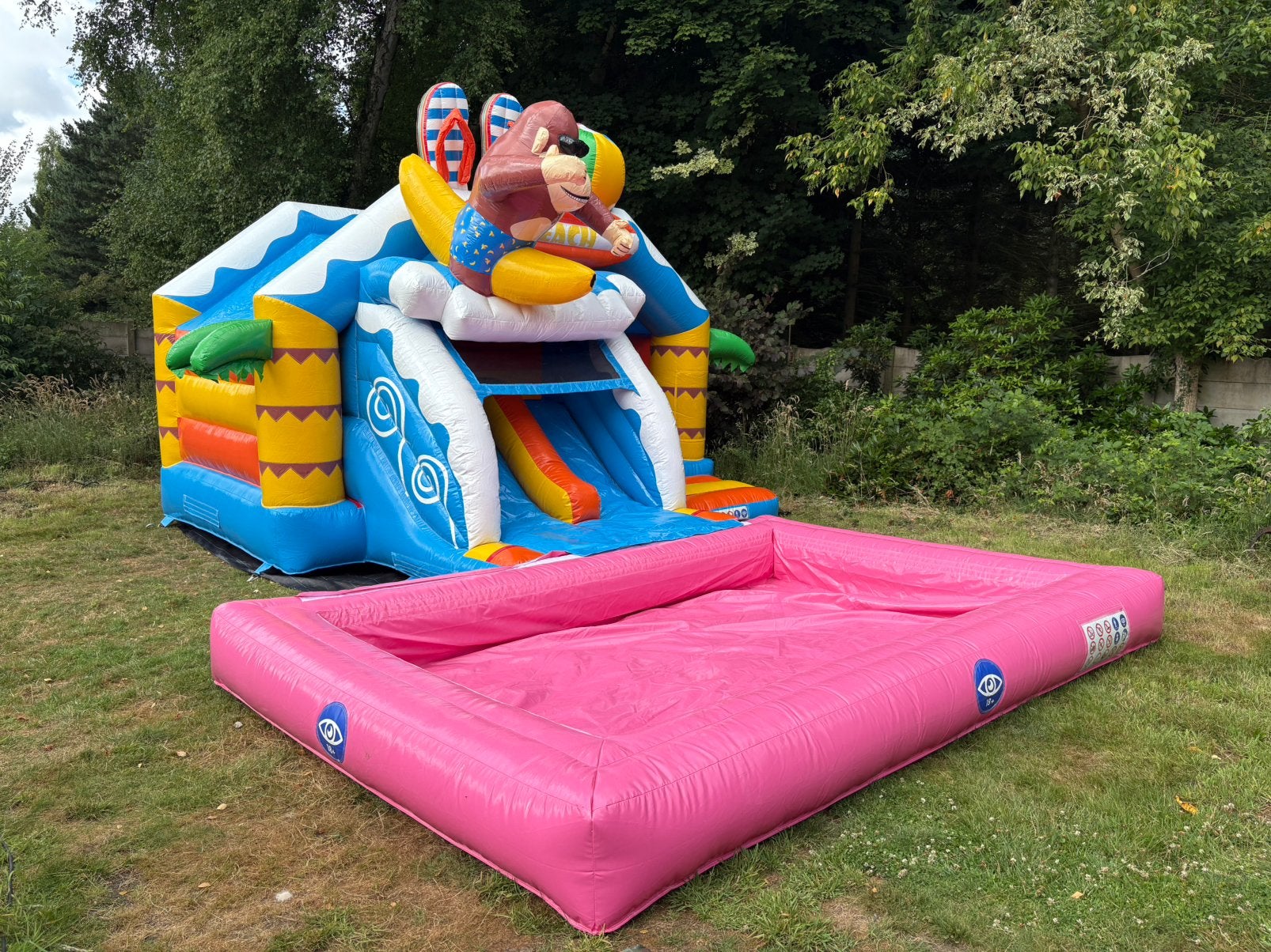 Springkasteel multi slide + pool, Hobby en Vrije tijd, Ophalen, Zo goed als nieuw