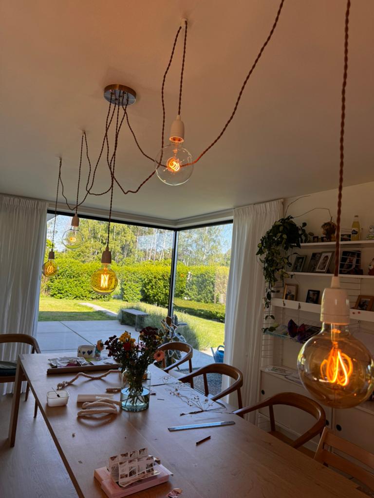 Hanglamp van strijkijzersnoer boven eettafel 5 stuks, Huis en Inrichting, Ophalen, Zo goed als nieuw