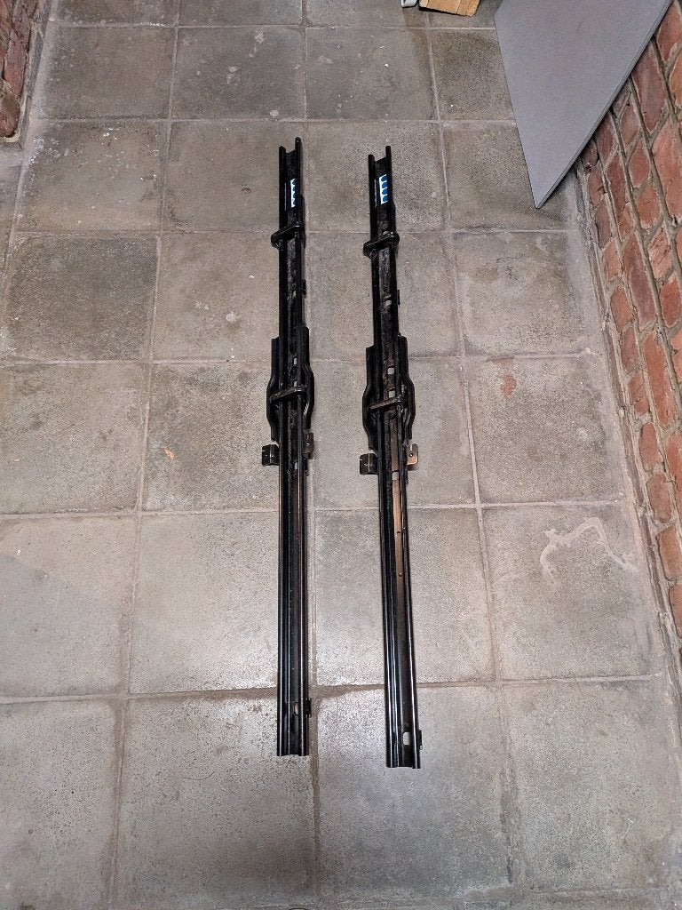 Vloer rails - montagebeugels Ford Transit bank, Ophalen, Gebruikt, Ford