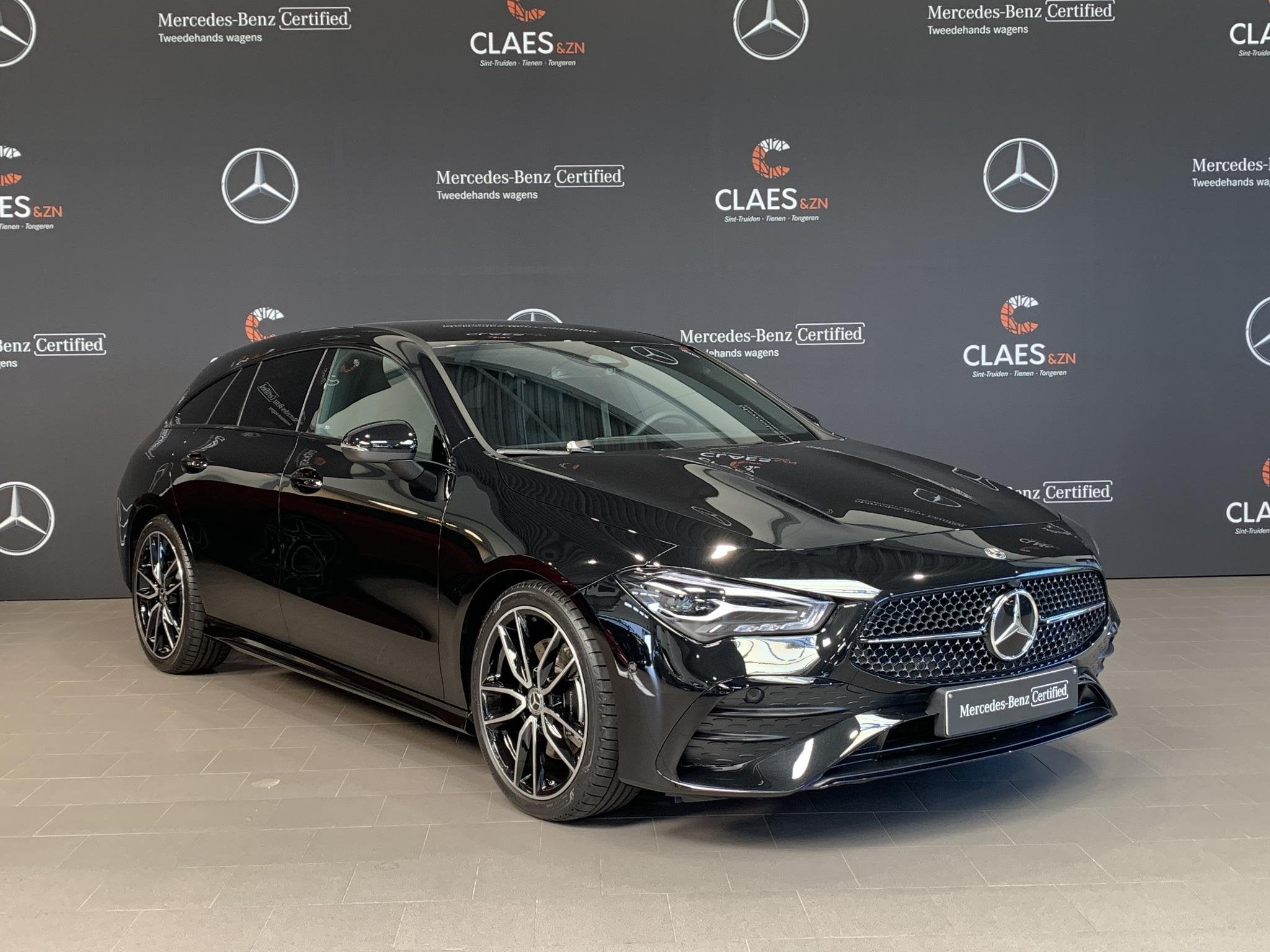 Mercedes-Benz CLA Shooting Brake 200 AMG Line - DOS 8831, Auto's, Stof, Gebruikt, 4 cilinders, Zwart