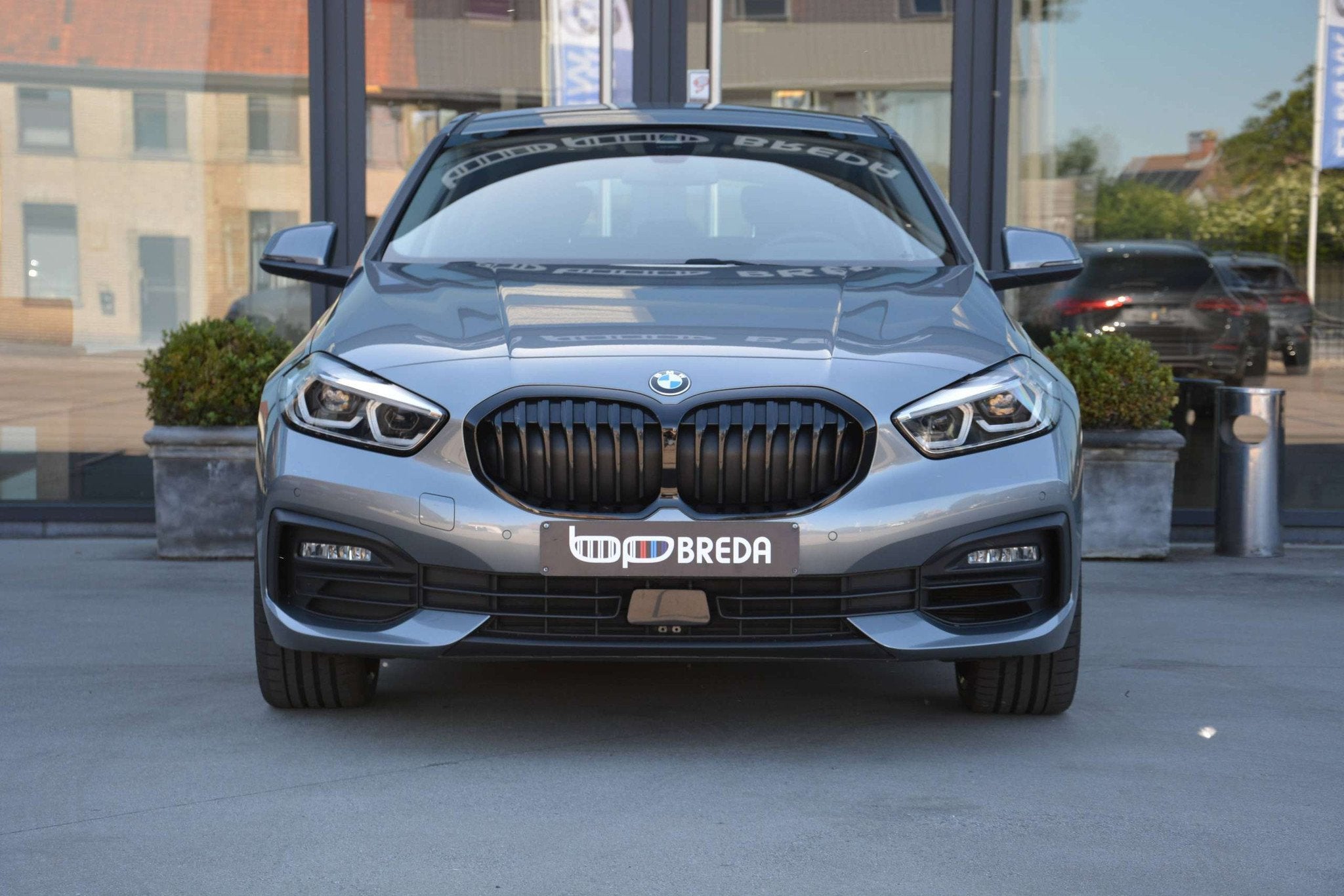 BMW 1 Serie 116 i / Cam/ LED/ Cruise Control/ Navi/ Carplay/, Argent ou Gris, Achat, Entreprise, Ordinateur de bord
